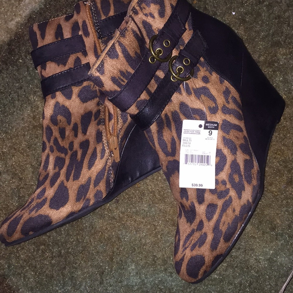 Size 9 cheetah print wedges